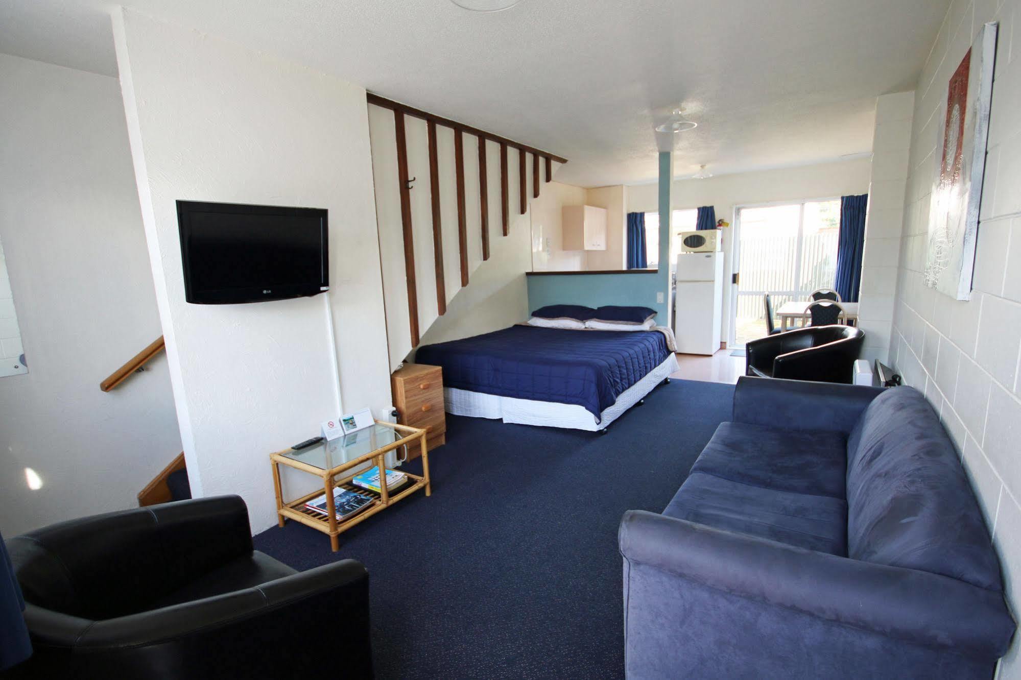 Midway Pacifica Lodge Лоуэр-Хатт Экстерьер фото